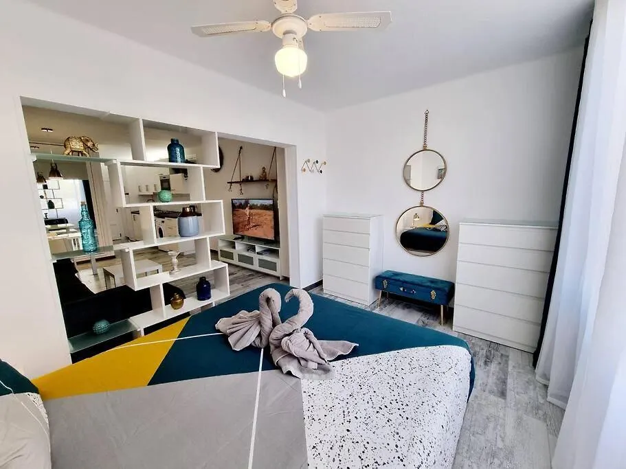 아파트 Apartamento Smeraldo 11 Playa Roca 코스타 테기세