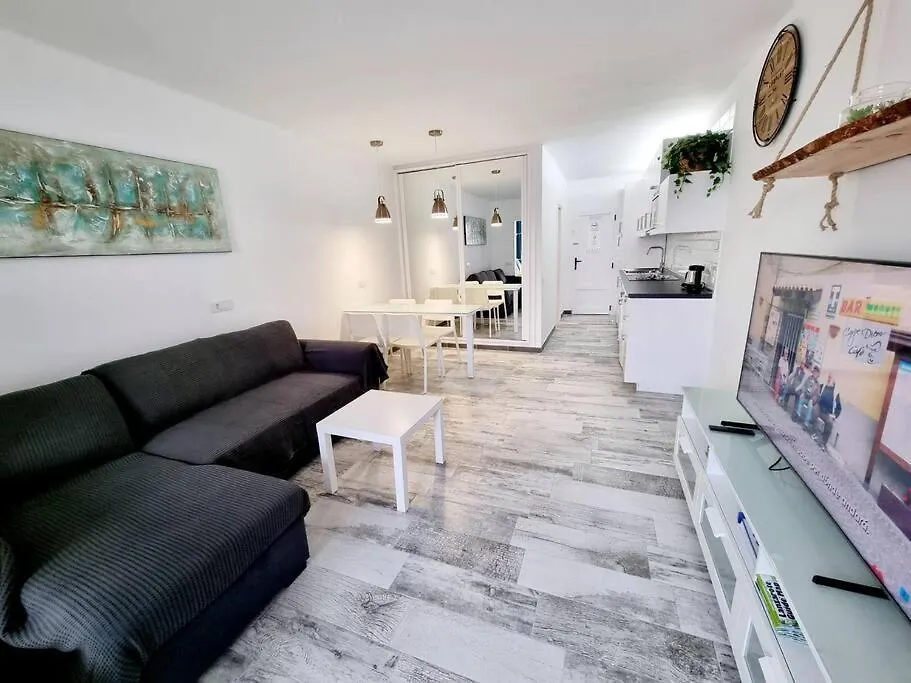 קוסטה טגוויסה Apartamento Smeraldo 11 Playa Roca 0*, קוסטה טגוויסה ספרד